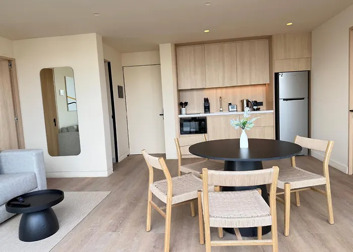 Park Life Lamartine Aparthotel 4*
